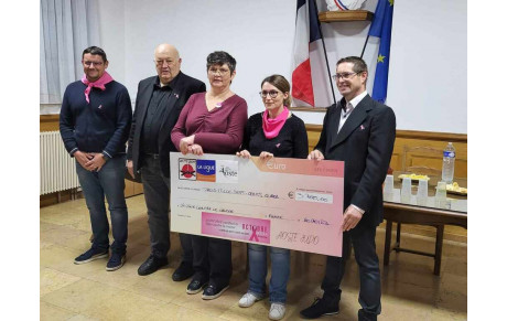 Remise du chèque à la ligue contre le cancer